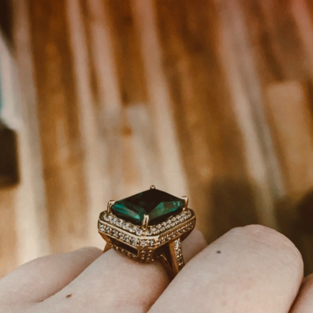 Lab created emerald ring - Picture 3 of 5